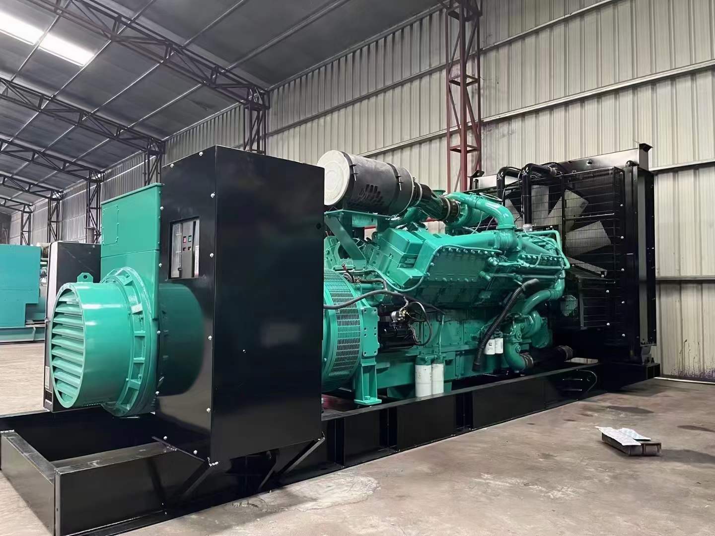 始兴如何降低 800kW 柴油发电机输出电流的波动？