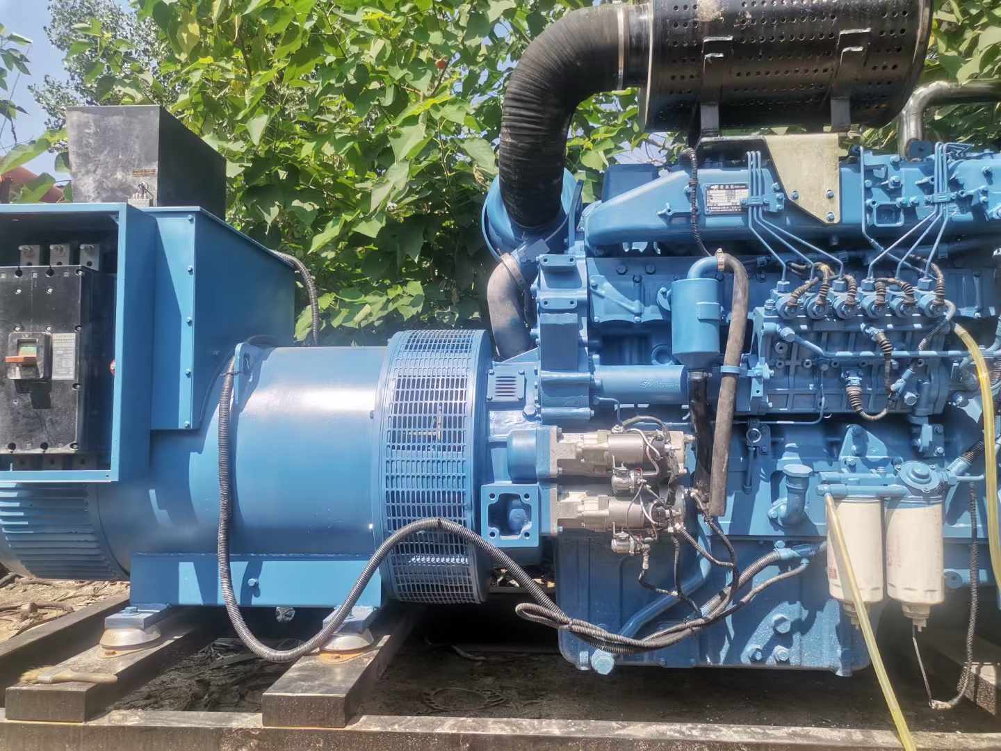 始兴详细说明降低 800kW 柴油发电机输出电流波动的方法